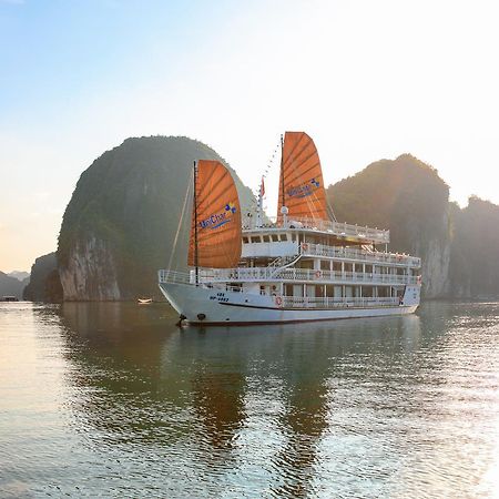 Unicharm Cruise Hotel Ха Лонг Екстериор снимка