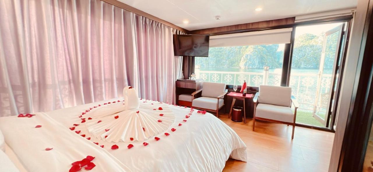 Unicharm Cruise Hotel Ха Лонг Екстериор снимка