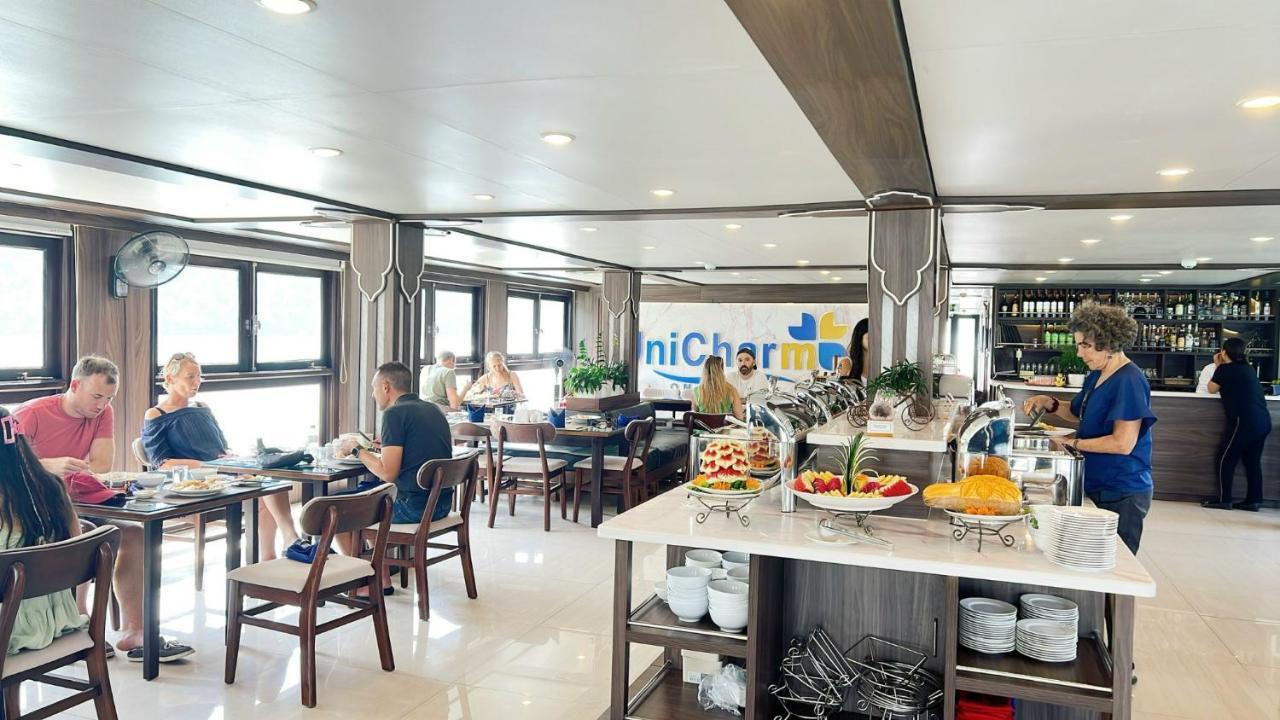 Unicharm Cruise Hotel Ха Лонг Екстериор снимка