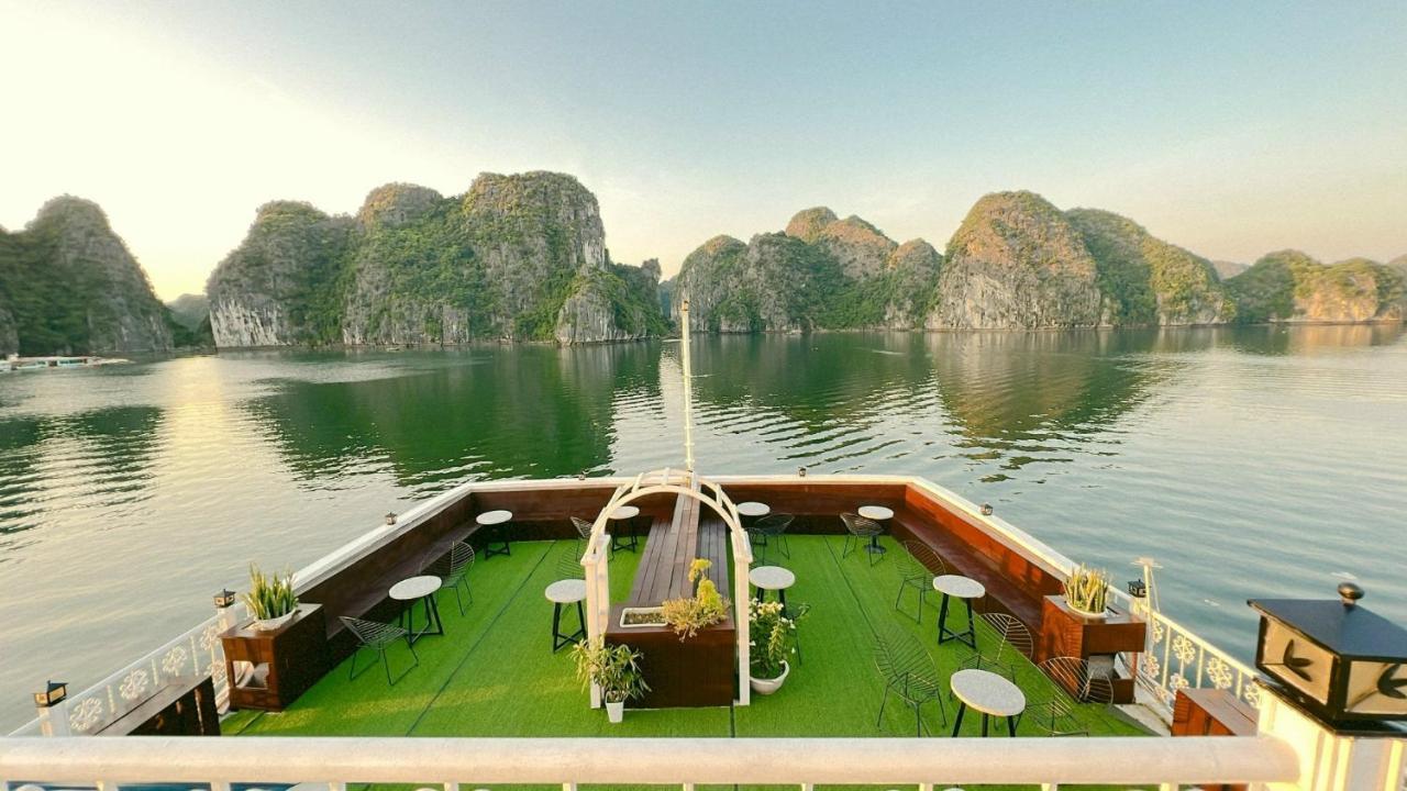 Unicharm Cruise Hotel Ха Лонг Екстериор снимка