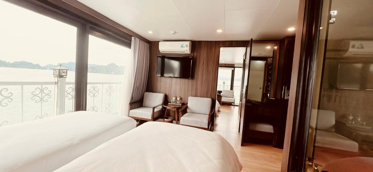 Unicharm Cruise Hotel Ха Лонг Екстериор снимка