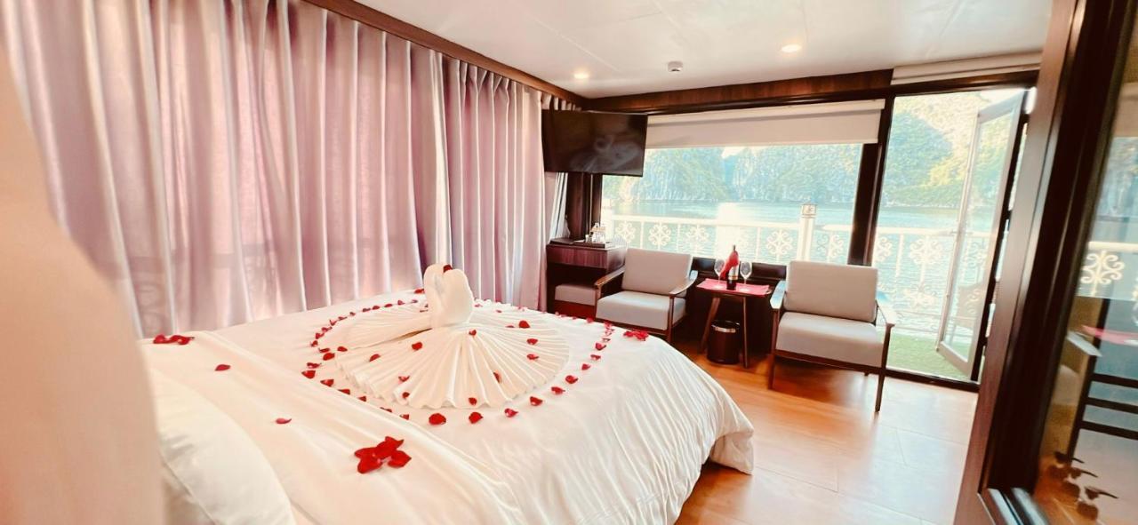 Unicharm Cruise Hotel Ха Лонг Екстериор снимка